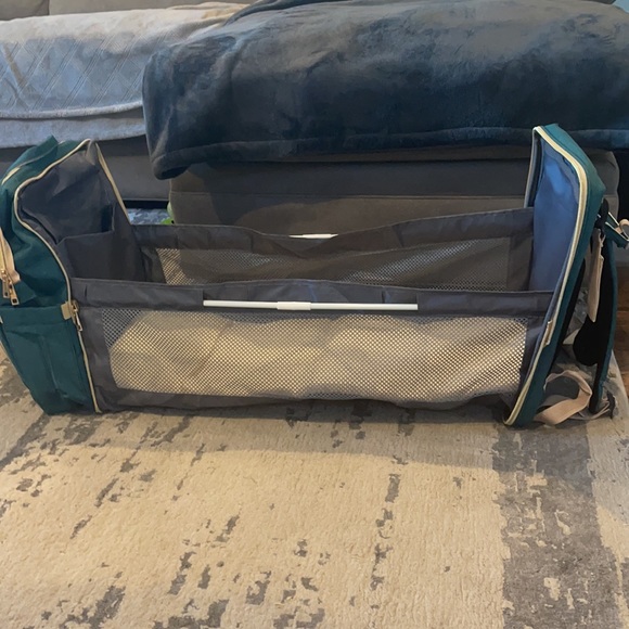 Amazing expandable Diaper bag - Picture 4 of 7